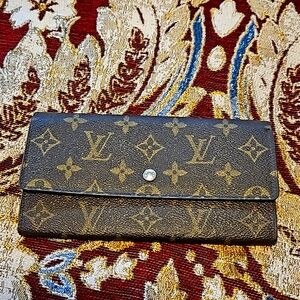 Louis Vuitton Sarah Wallet